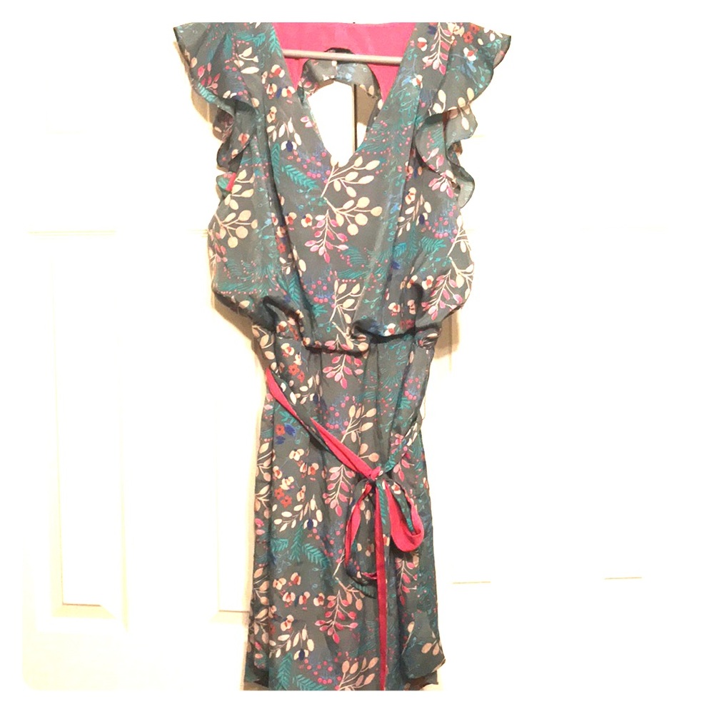 Jessica Simpson- price negotiable